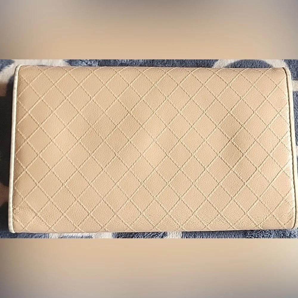 Chanel Beige/Cream Lambskin Leather Front Snap Diamond Trifold Long Wallet COA